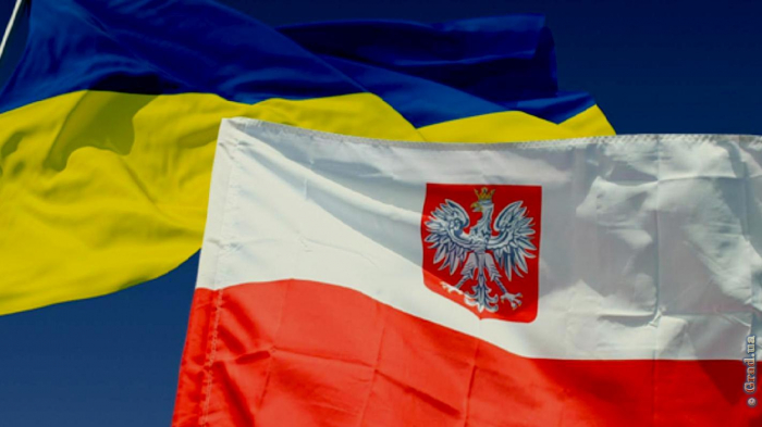 Флаги Украины и Польши