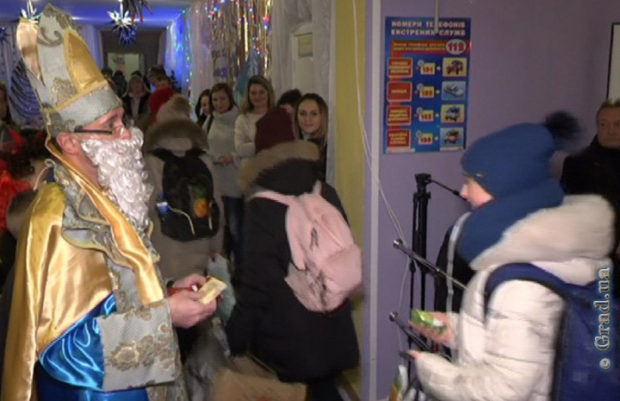 начало новогодних праздников в одесской гимназии №9