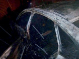В Одессе автомобиль влетел в столб и загорелся