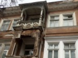 В центре Одессы может рухнуть еще один балкон (фото)