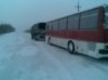 Рейсовый автобус спасен из снежного плена