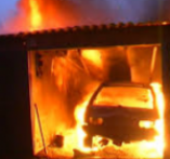 В Одессе сгорел гараж вместе с автомобилем
