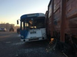 В порту «Черноморск» столкнулись поезд и автобус, есть пострадавшие (фото)