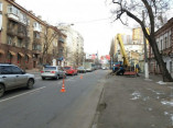 Частично перекрыто движение по улице  Среднефонтанской
