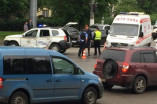 На ул. Комарова столкнулись три автомобиля