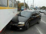В Одессе столкнулись легковушка и трамвай (фото)