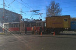 На 5-й станции грузовик повредил трамвайные пути