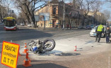ДТП в центре Одессы: после столкновения загорелся мотоцикл