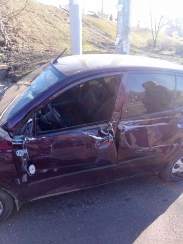 Авария в районе Центрального автовокзала (фото) Авария в районе Центрального автовокзала (фото)