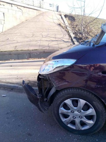 Авария в районе Центрального автовокзала (фото) Авария в районе Центрального автовокзала (фото)