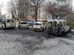 На одной стоянке в Черноморске огонь уничтожил четыре автомобиля и повредил еще один (фото) На одной стоянке в Черноморске огонь уничтожил четыре автомобиля и повредил еще один (фото)
