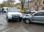 В центре Одессы столкнулись три автомобиля и скутер (фото) В центре Одессы столкнулись три автомобиля и скутер (фото)