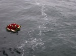 В Одессе на воду спущен памятный венок В Одессе на воду спущен памятный венок