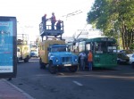 На Привокзальной площади остановлено движение троллейбусов (фото) На Привокзальной площади остановлено движение троллейбусов (фото)