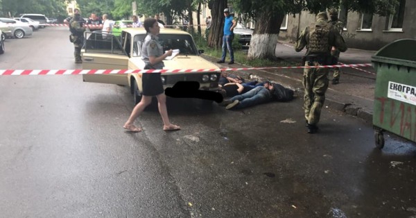 В Одессе задержана группа опасных преступников (фото) В Одессе задержана группа опасных преступников (фото)