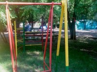 Одесситы бьют тревогу: возле детской площадки мусор и антисанитария (фото, видео) Одесситы бьют тревогу: возле детской площадки мусор и антисанитария (фото, видео)
