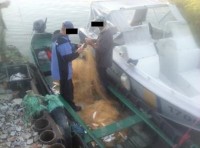 Браконьерам не удалось скрыться от пограничников (фото) Браконьерам не удалось скрыться от пограничников (фото)