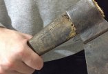 арестован покупатель, угрожавший продавцу топором