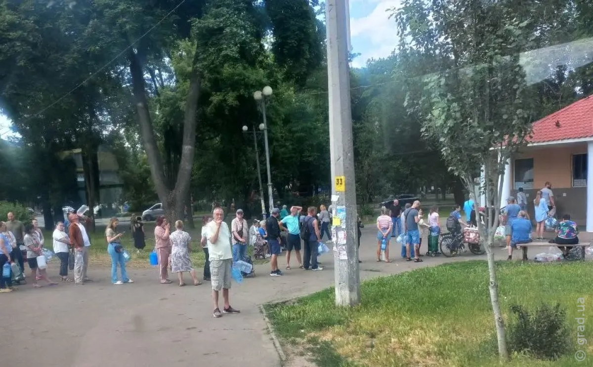 очередь у бювета в Одессе