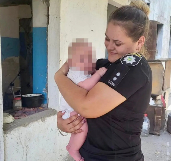 В Одеській області ювенальна поліція забрала у матері двомісячного сина