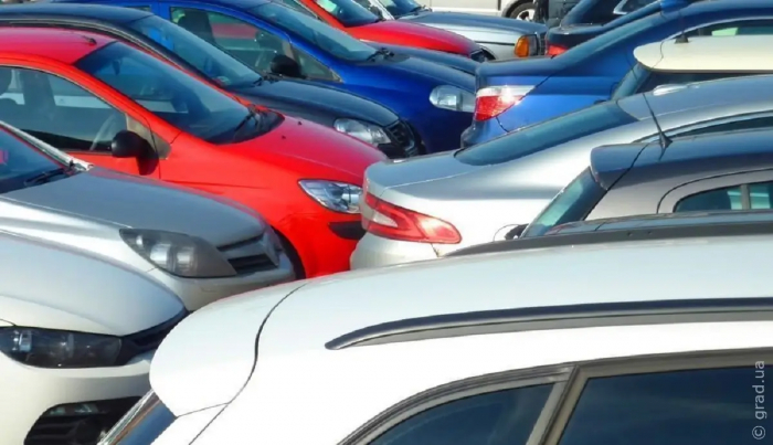 Украинцы купили рекордное количество импортируемых б/у автомобилей