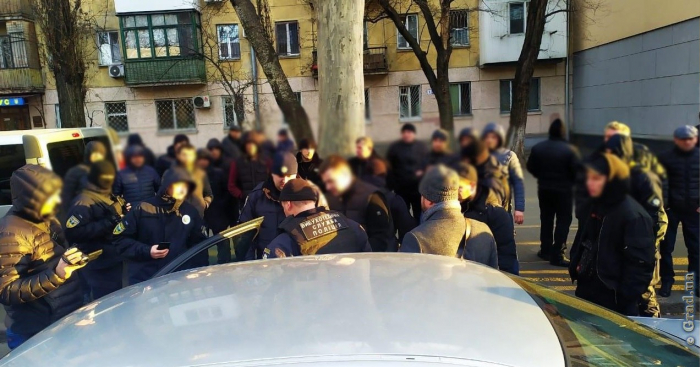 В Одессе задержали членов преступной группы, которые совершали грабежи и разбойные нападения