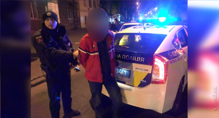 В Одессе задержали мужчину, который совершил кражу из автомобиля