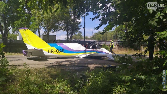 Крушения самолета в Одессе: несколько версий трагедии