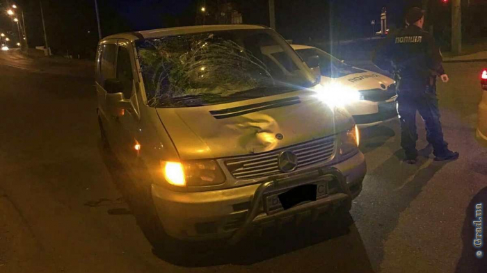 Ночью в Одессе в ДТП погиб пешеход
