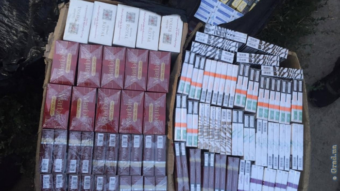 Тонны табака и сигареты обнаружены в ходе обысков в Одессе