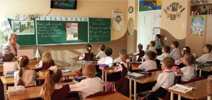 У новому навчальному році за шкільні парти сядуть близько 3000 одеських учнів