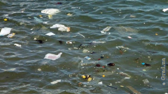 Черное море загрязнено пластиком