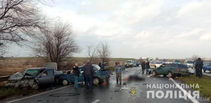 Один погибший, шестеро травмированы: масштабная авария на трассе Одесса-Мелитополь