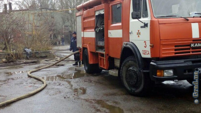 В Одессе тушили пожар в здании Управления патрульной полиции