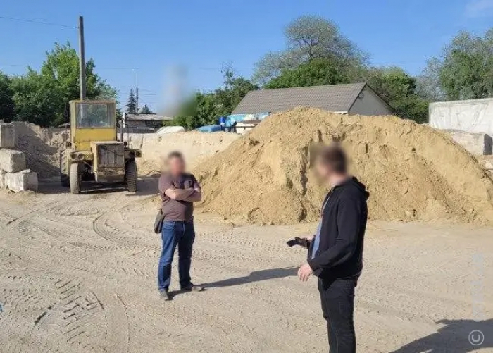 На Одещині розкрили схему незаконного видобутку піску
