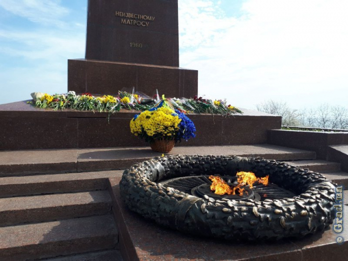 В Одессе отмечают 78-ю годовщину со дня начала героической обороны города