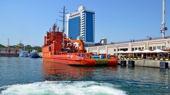 ВМС Украины передано аварийно-спасательное судно «Александр Охрименко»