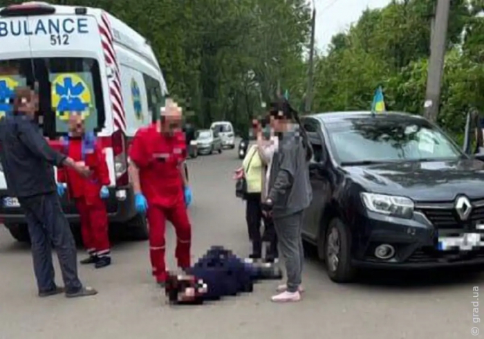 В Одесі на Тираспольському шосе автомобіль збив жінку