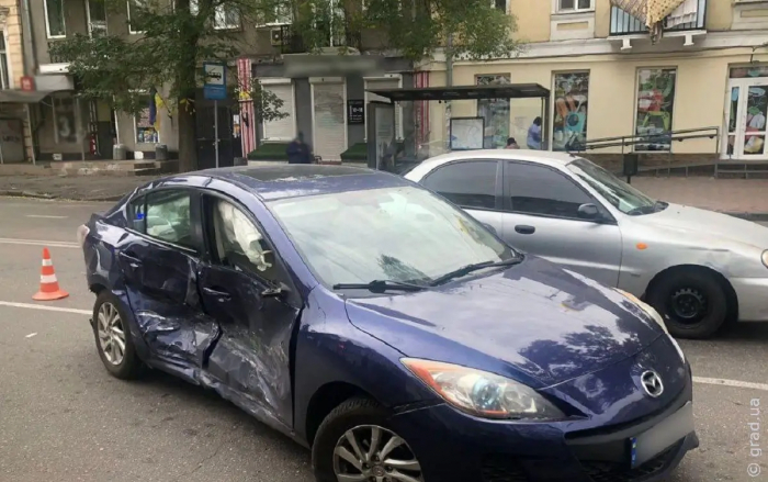 ДТП у центрі Одеси з трьома постраждалими