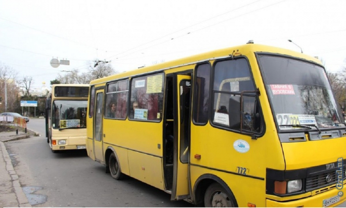Карантин в Одессе: город перешел на специальный режим работы транспорта