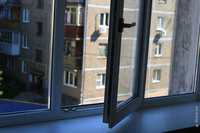 47-летний одессит выпрыгнул из окна седьмого этажа