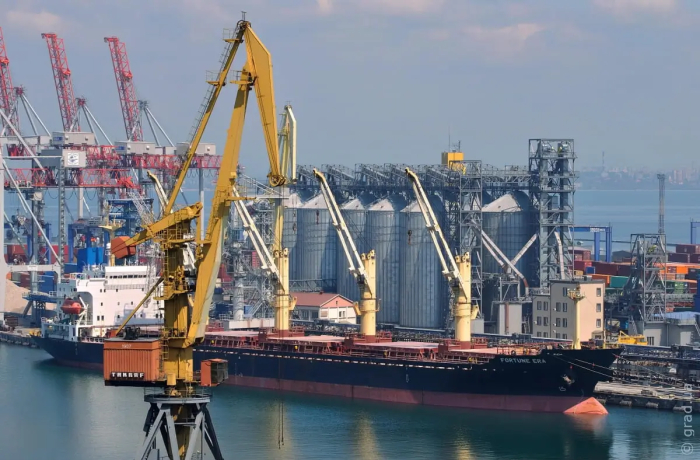 Атака РФ повлияла на работу портов Большой Одессы