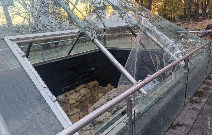 пирамида-музей на Приморском бульваре