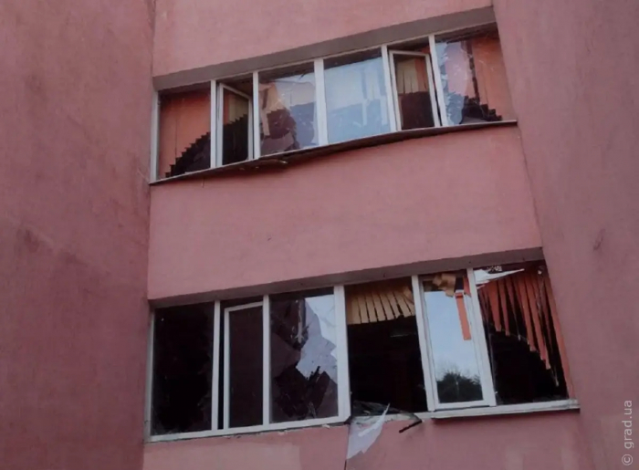 В Одесі через нічну ворожу атаку пошкоджено заклади освіти