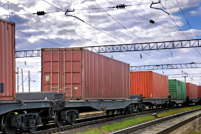 Укрзалізниця запустила інтермодальний поїзд з Одеси до порту Гданська