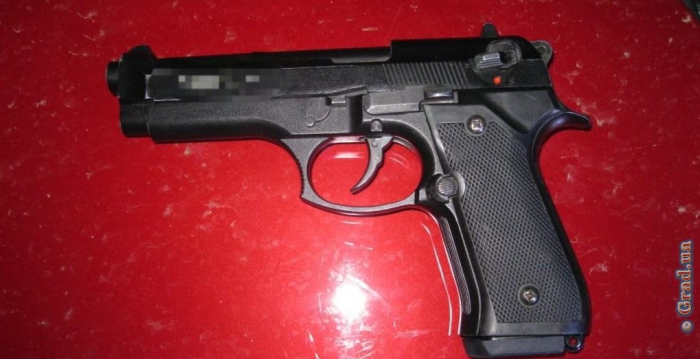 22-летний отдыхающий приехал с пистолетом в Затоку