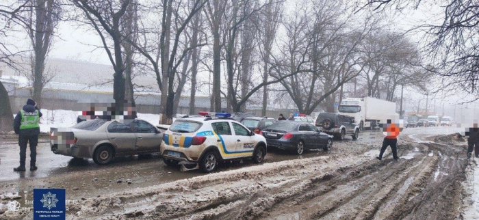 ДТП в Малиновском районе: столкнулись шесть автомобилей