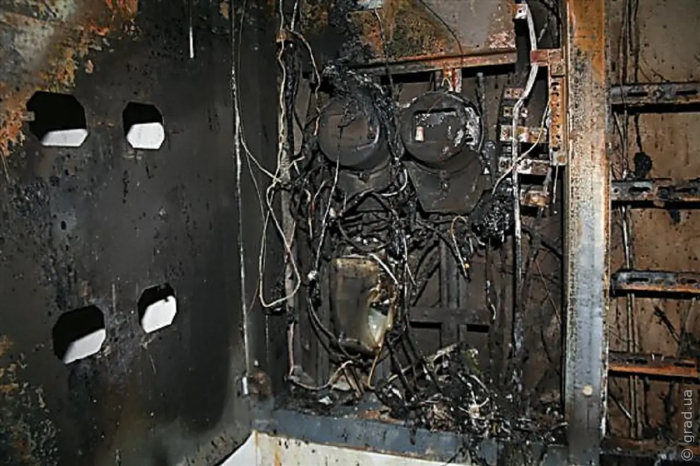 В Приморском районе горела электрощитовая в жилом доме