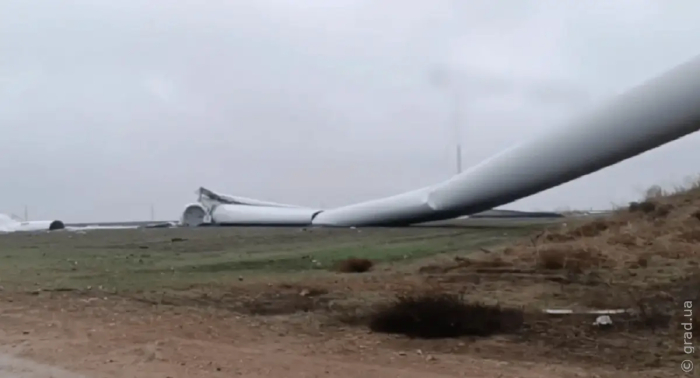 Ветрогенератор в Одесской области упал из-за атаки дрона, а не из-за ветра