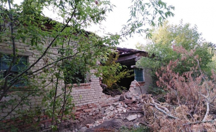 На 11-летнюю жительницу Одесской области обрушился потолок здания